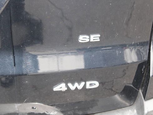 Used 2018 Ford EcoSport SE image 9