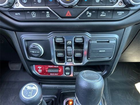 Used 2023 Jeep Gladiator Rubicon w/ LED Lighting Group image 20