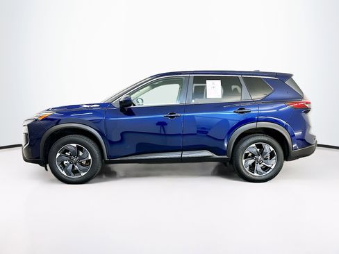 Used 2025 Nissan Rogue SV image 4