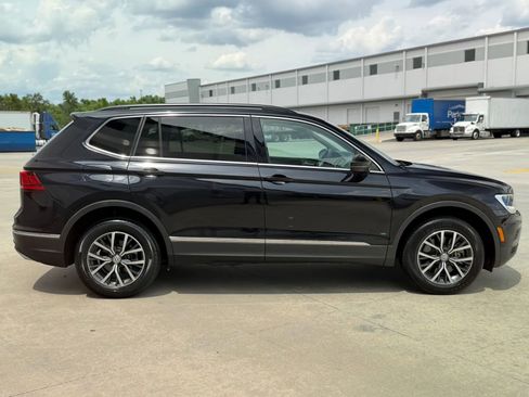 Used 2020 Volkswagen Tiguan SE FWD image 6