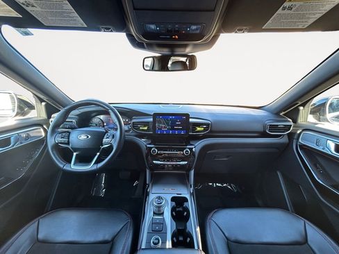 Used 2023 Ford Explorer ST-Line image 13