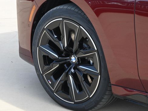 New 2026 BMW 760i xDrive w/ Executive Package image 28