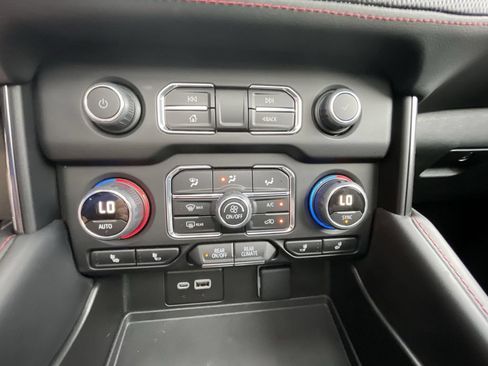 Used 2024 Chevrolet Tahoe RST w/ Luxury Package AWD/4WD image 36