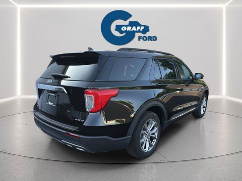 Used 2023 Ford Explorer XLT w/ Equipment Group 202A AWD/4WD image 7