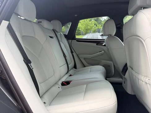 Certified 2026 Porsche Macan S AWD/4WD image 25