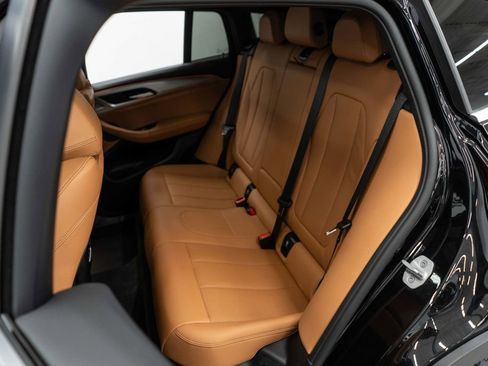 Used 2025 BMW X4 xDrive30i image 15