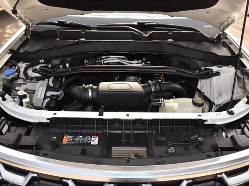 Certified 2025 Ford Explorer Platinum w/ Ultimate Package image 40