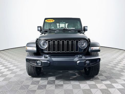 Certified 2024 Jeep Gladiator Sport image 4