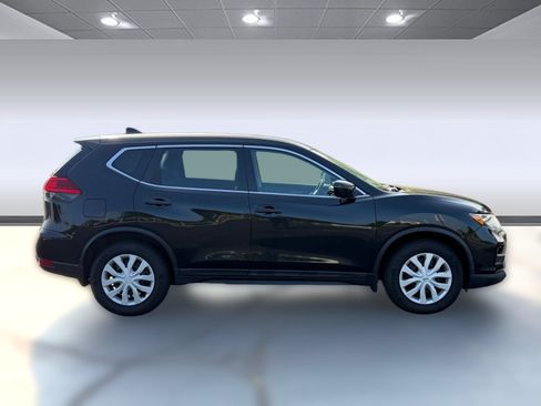 Used 2017 Nissan Rogue S FWD image 5