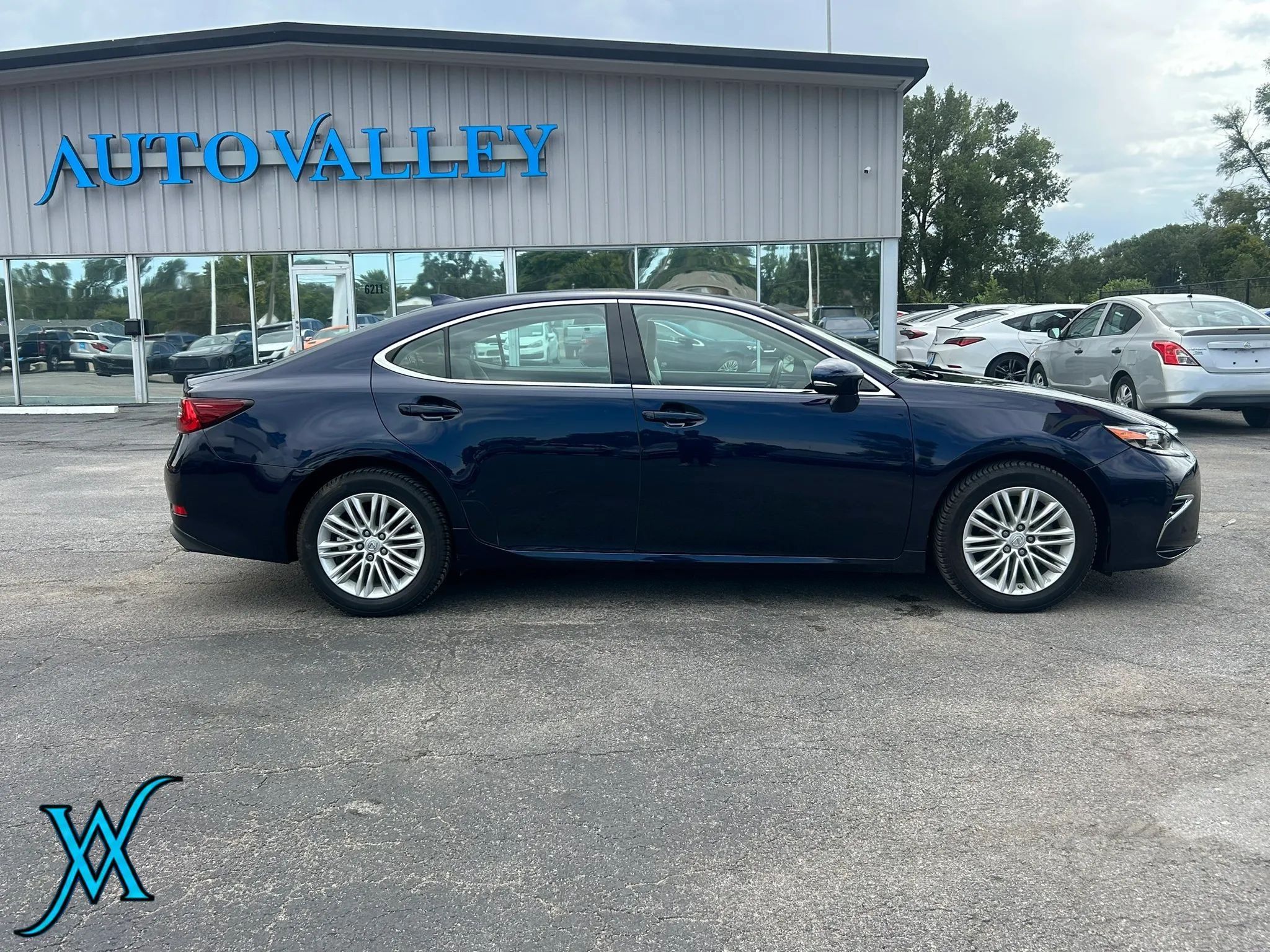 Used 2017 Lexus ES 350 w/ Accessory Package 2 FWD image 8