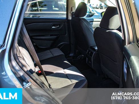 Used 2025 Nissan Rogue SV FWD image 18