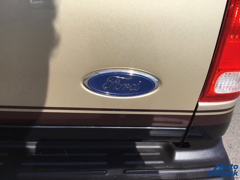 Used 2000 Ford F350 Lariat image 14