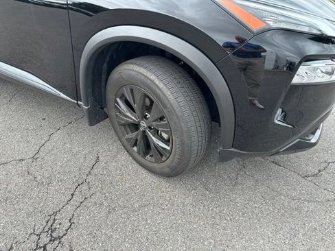 Certified 2023 Nissan Rogue SV w/ SV Premium B Package AWD/4WD image 10