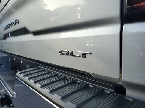 Used 2021 GMC Sierra 1500 SLT w/ SLT Premium Package RWD image 8