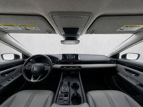 Used 2024 Honda Pilot EX-L image 15