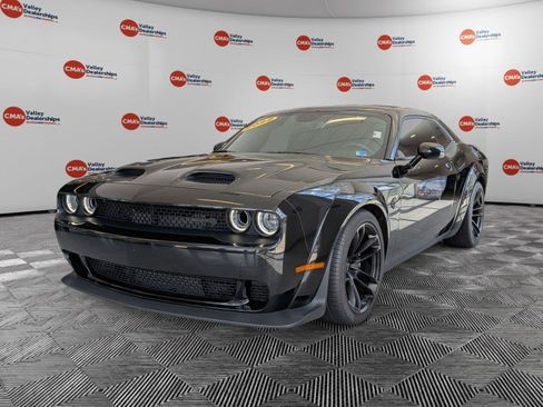 Used 2022 Dodge Challenger SRT Hellcat RWD image 1