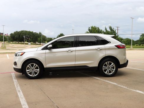 Used 2019 Ford Edge SEL w/ Equipment Group 201A FWD image 4
