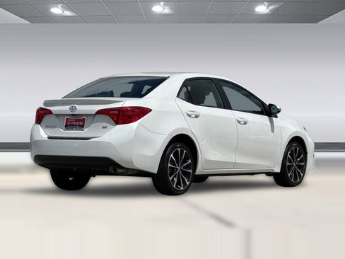 Used 2019 Toyota Corolla SE w/ Carpet Mat Package (TMS) FWD image 3