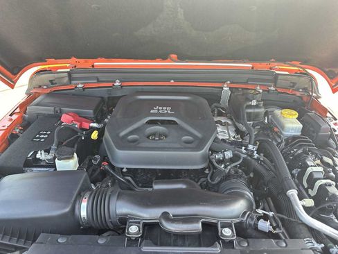 Used 2018 Jeep Wrangler Unlimited Sport S AWD/4WD image 15