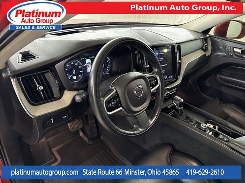 Used 2021 Volvo XC60 T5 Inscription image 12