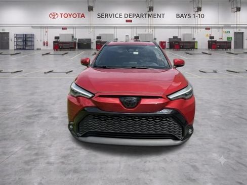 Used 2023 Toyota Corolla Cross AWD Hybrid w/ Convenience Package image 3