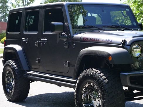 Used 2016 Jeep Wrangler Unlimited Rubicon AWD/4WD image 31