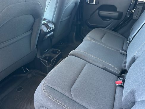 Used 2025 Jeep Wrangler Unlimited Sport AWD/4WD image 12
