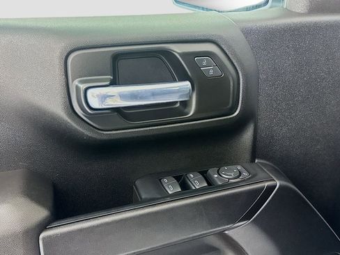 Used 2023 Chevrolet Silverado 1500 Custom image 17