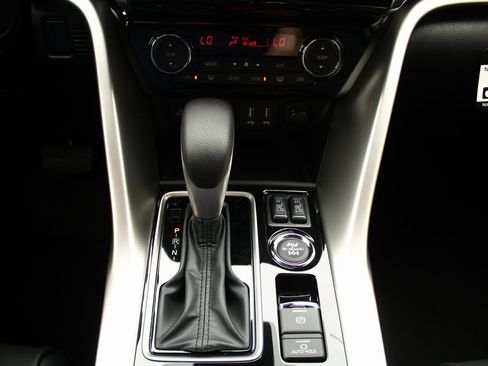 New 2025 Mitsubishi Eclipse Cross SEL image 20