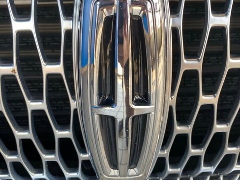 Used 2022 Lincoln Aviator Reserve image 52