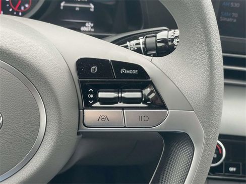 Certified 2023 Hyundai Elantra SEL image 18