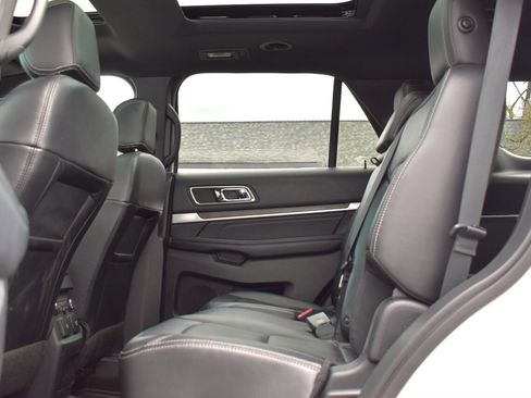 Used 2016 Ford Explorer Limited image 25