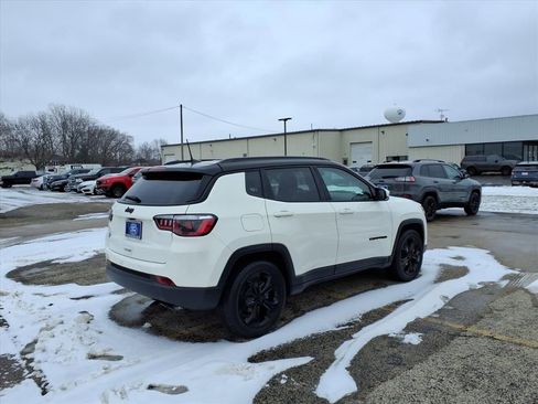 Used 2019 Jeep Compass Altitude image 2
