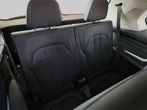 Used 2021 BMW X7 xDrive40i w/ Premium Package image 31