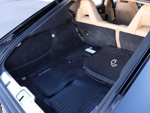 Used 2018 Porsche Panamera 4 image 22