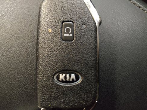 Used 2021 Kia Telluride LX FWD image 32
