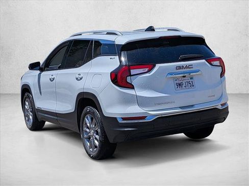Used 2022 GMC Terrain SLT AWD/4WD image 8