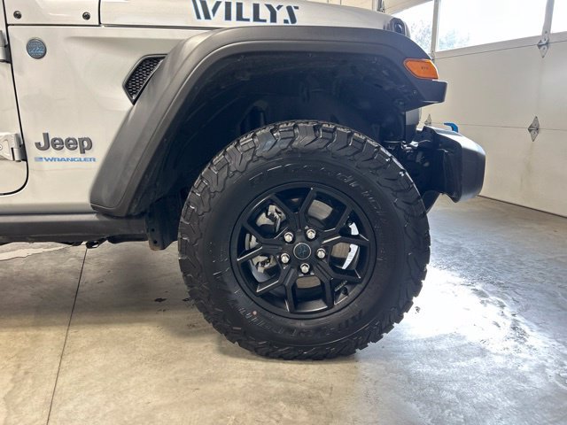 Used 2024 Jeep Wrangler Unlimited AWD/4WD image 11