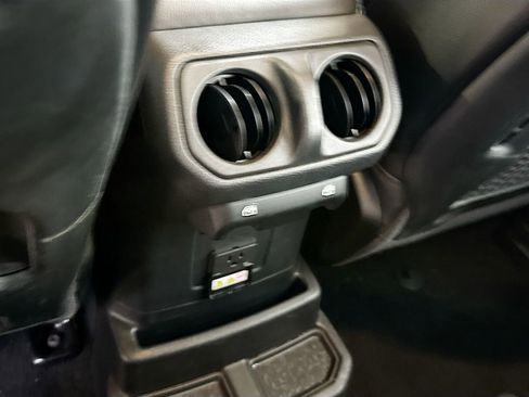 Used 2021 Jeep Wrangler Unlimited Rubicon 4xe w/ Cold Weather Group AWD/4WD image 28