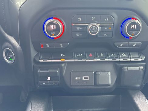 Used 2021 Chevrolet Silverado 1500 LT Trail Boss w/ LT Trail Boss Premium Package image 21