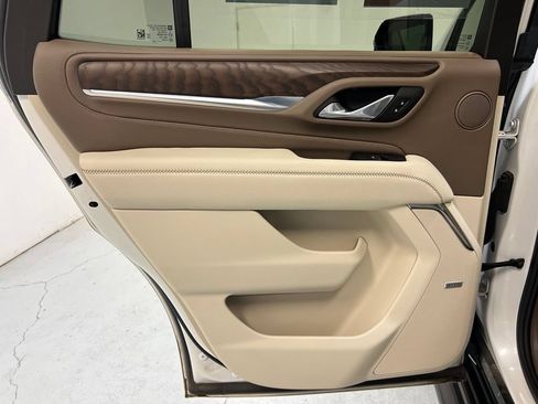 Used 2024 GMC Yukon Denali AWD/4WD image 27