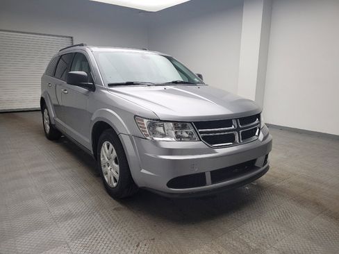 Used 2018 Dodge Journey SE FWD image 13