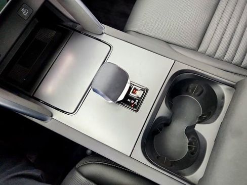 Used 2025 Land Rover Discovery Sport S image 22