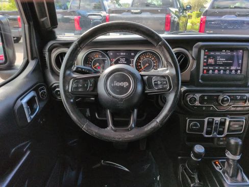 Used 2018 Jeep Wrangler Unlimited Sport S AWD/4WD image 15