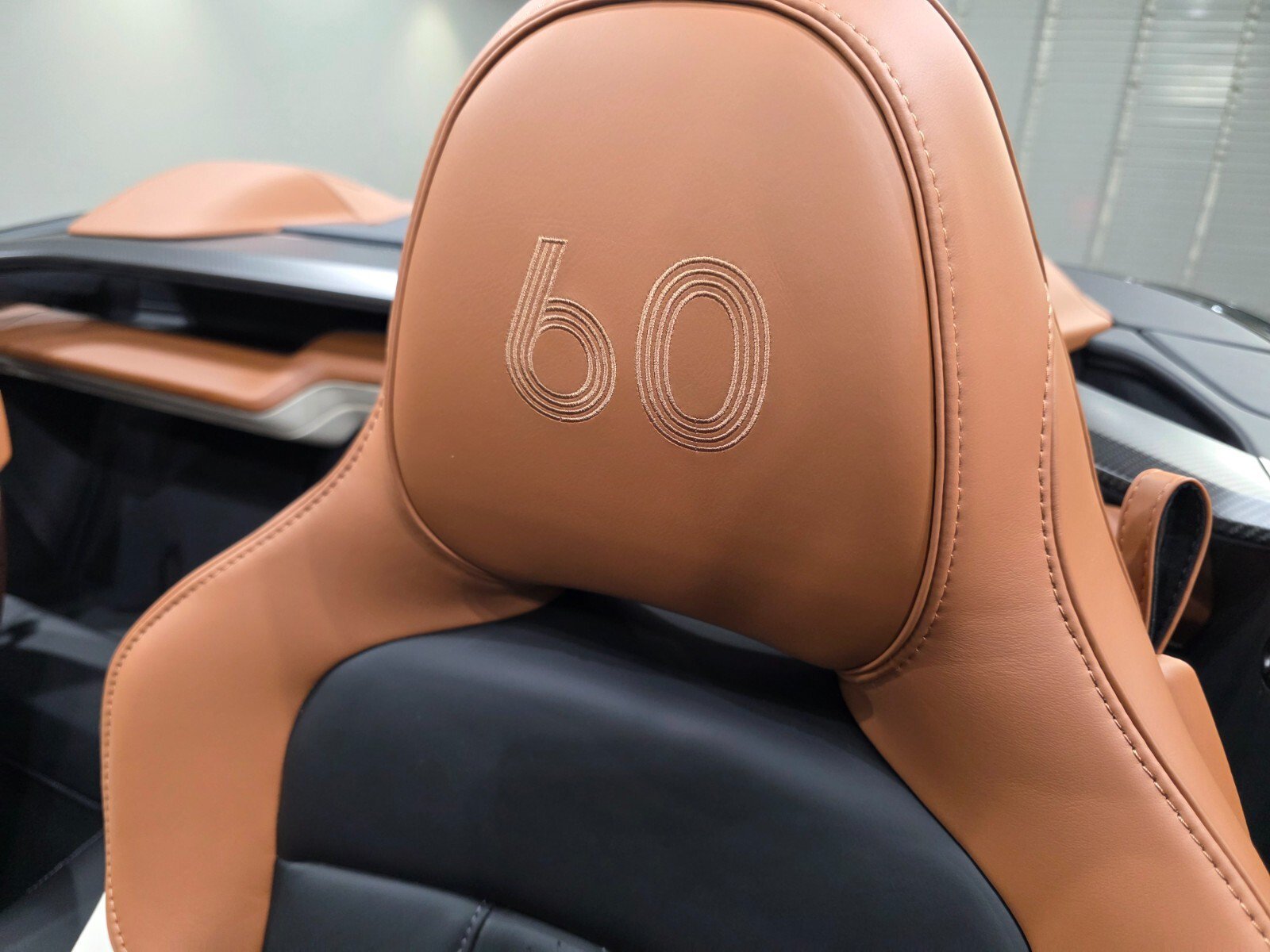 Used 2026 Aston Martin Vanquish 60th Anniversary Edition RWD image 5