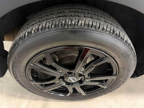 Used 2023 Nissan Kicks SR w/ SR Premium Package FWD image 13