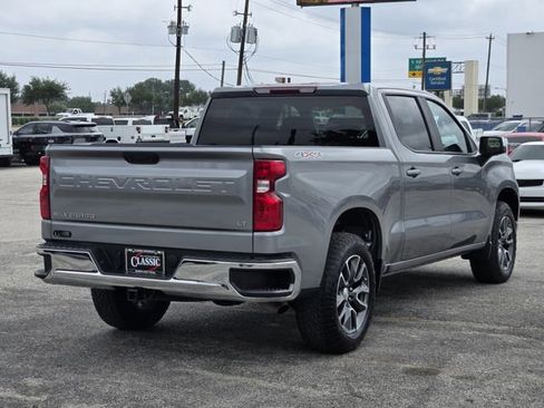 Used 2023 Chevrolet Silverado 1500 LT AWD/4WD image 7