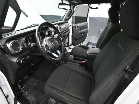 Used 2019 Jeep Wrangler Unlimited Sahara AWD/4WD image 23