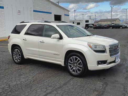 Used 2013 GMC Acadia Denali image 2