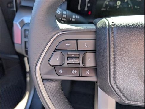 Used 2025 Toyota 4Runner SR5 image 7